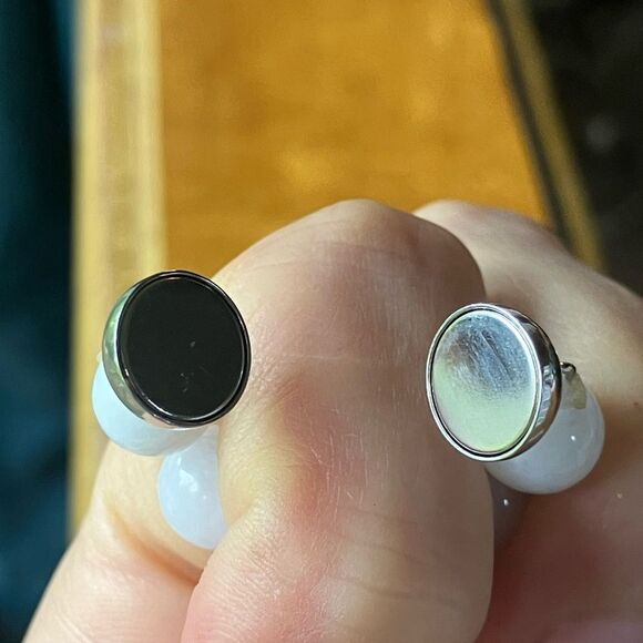 Natural Jade Carved Rose Necklace - Picture 5 of 9